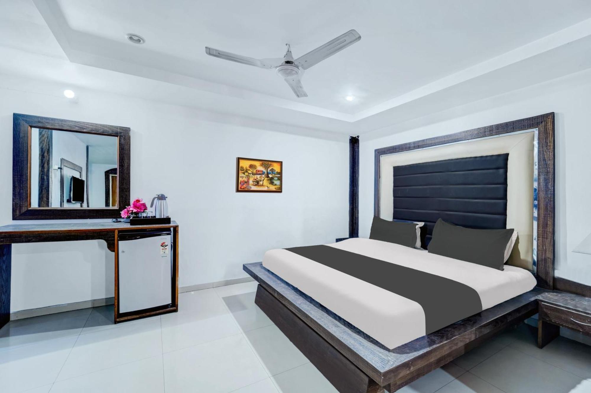Hotel Collection O Rajendra Path Near Railway Station Patna  Zewnętrze zdjęcie